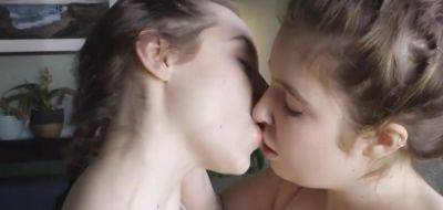 Big Booty Hot Big Boobed Lesbians Lick And Finger Each Other, Lesbian Video - Australia on freereelz.com