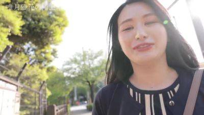 0002797_巨乳ぽっちゃりのニホン女性がグラインド騎乗位する筆下ろしのエロ合体 - Japan on freereelz.com