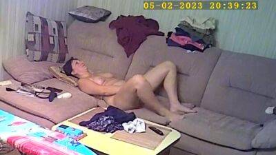 Naked milf caught on hidden cam on freereelz.com