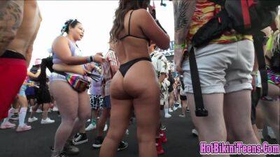 Phat ass Latina raver girl shaking her big ass cheeks at rave festival on freereelz.com