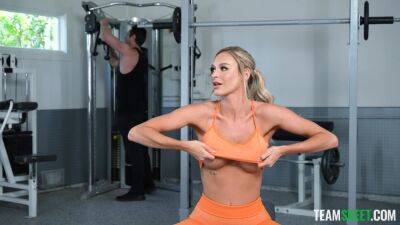 Sporty wife feels attracted to her personal trainer and keen to fuck a little on freereelz.com