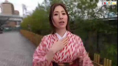 Gorgeous woolly Japanese harlot giving a hot handjob - Japan on freereelz.com