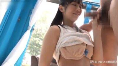 230307女子大生と青い車でセックス211 on freereelz.com