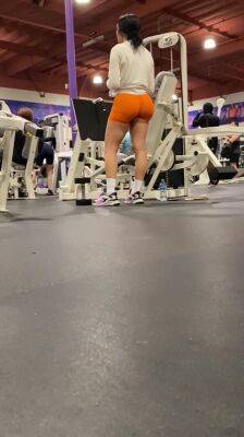 Gym big booty candid on freereelz.com