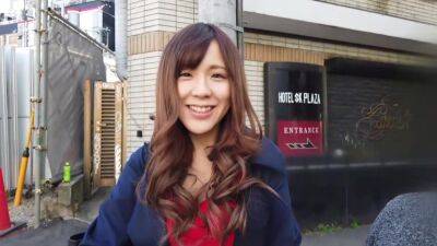 0000600_長身スレンダーの日本人女性がガン突きされる痙攣イキセックス - Japan on freereelz.com