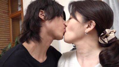 Hot japonese mom and stepson 216 - Japan on freereelz.com