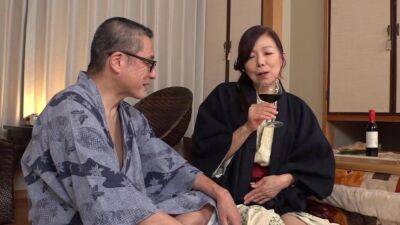 Hot Japonese Mature Couple In Action - Japan on freereelz.com