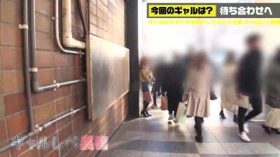 0001319_日本人女性がガン突きされる素人ナンパセックス - Japan on freereelz.com