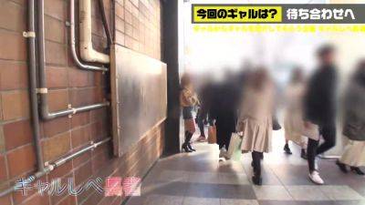 0001319_日本人女性がガン突きされる素人ナンパセックス - Japan on freereelz.com