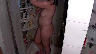 Shower Compilation on freereelz.com