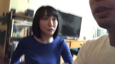 0000811_三十路爆乳の日本人女性が人妻NTRセックス - Japan on freereelz.com