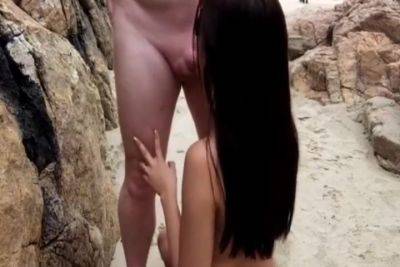 Beach Sex on freereelz.com