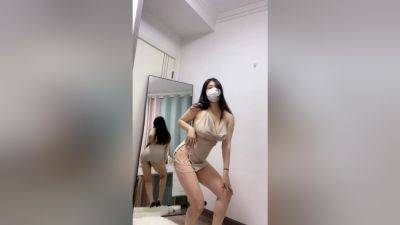 Asian Girl With Big Boobs Dancing - China on freereelz.com