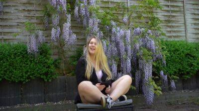 Hard Fuck In The Garden After Reading Sex Book! on freereelz.com