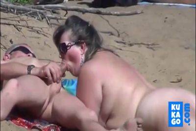 Nude Beach - Public Blowjobs on freereelz.com