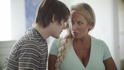 CHEERING UP MOM - ALURA JENSON - Germany - Usa on freereelz.com