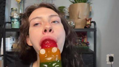 Suckasaurus Asmr Giant Gummy Worm Sucking ! on freereelz.com