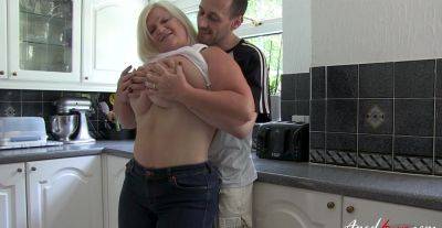 Busty old mom loudly fucked in a great morning hardcore in the kitchen on freereelz.com