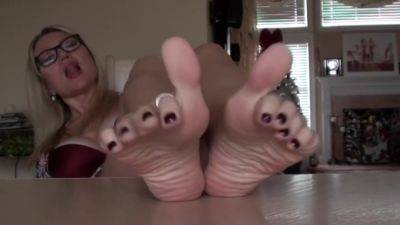 Violet Bliss Feet on freereelz.com