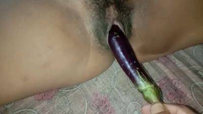 Eighteen Years School Girl Fuck With Brinjal - India on freereelz.com