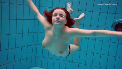 Fun Czech Babe Vesta Swims Naked And Horny - Czech Republic on freereelz.com