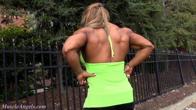 Maria Segura Female Muscle on freereelz.com