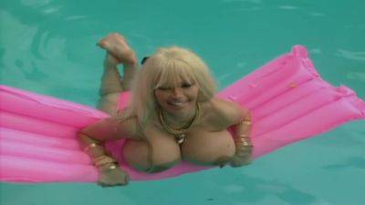 Lolo Ferrari In At The Poll on freereelz.com