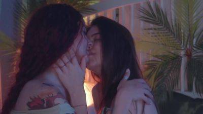 Bestie seduced me lesbian couple - Usa on freereelz.com