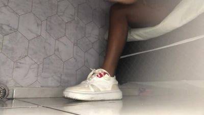 Ebony Girl Sneaker Fetsh - SoloAustria on freereelz.com