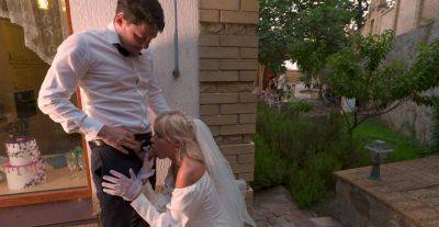 Big ass blonde bride fucks with another man right on her wedding day on freereelz.com