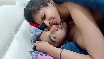 Indian Bhabhi Tannubhabhi Enjoys Loud Moaning Sex with Ex - India on freereelz.com