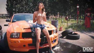 Baby Nicols' Auto Wash Fingering - Shaved Brunette on freereelz.com