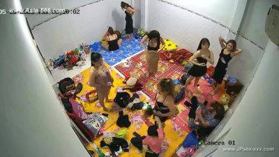 Chinese girl changeroom.33 - China on freereelz.com