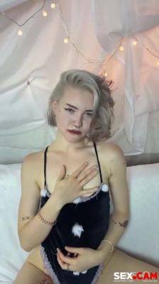 Cute Silver Hair Softcore - Sex Cam on freereelz.com