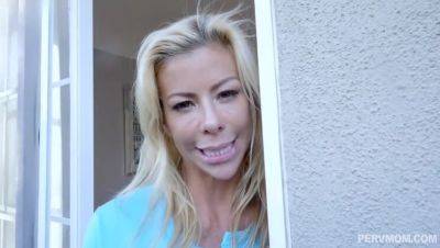 Advantages of a Buxom Step-mother: Alexis Fawx on freereelz.com