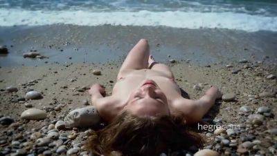 Cindy at the Nude Beach Alone on freereelz.com