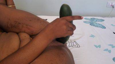 Biggest Cucumber In My Pussy So Amazing When I Cum With Cucumber on freereelz.com