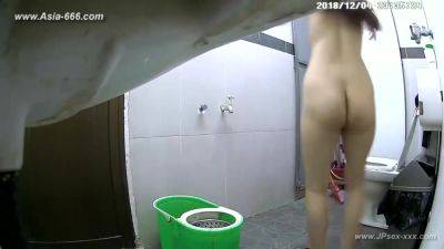 Peeping chinese bath.78 - China on freereelz.com