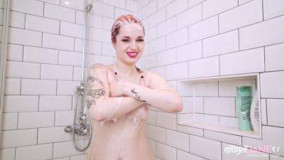 Lets Take A Sexy Shower - MangaJane on freereelz.com