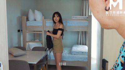 Horny Chinese roommate fucks her friend on the hostel bunk bed - China on freereelz.com