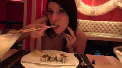 Virtual Vacation In Las Vegas With Luna Kitsuen Part 1 - Usa - city Las Vegas on freereelz.com