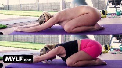 Crystal Clark's bodacious workout session will make you drool in excitement! on freereelz.com