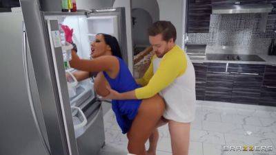 Kyle Mason and Sybil Stallone: Playtime during Kitchen Tasks with Big Tits & Big Ass MILF on freereelz.com