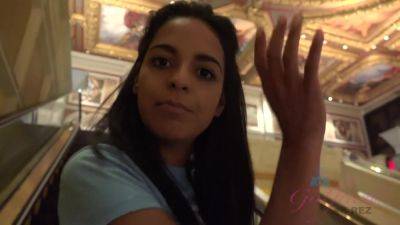 Virtual Vacation In Las Vegas With Vienna Black Part 1 - Usa - city Las Vegas on freereelz.com