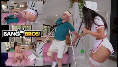 BangBros: Johnny Love's Naughty Escapade with His Latina Nurse, Violet Myers - Mexico on freereelz.com