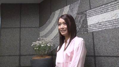 Non Suzumiya The seductive girl with perfect smile: she uses a public restroom to hunt down guys - Caribbeancom - Japan on freereelz.com