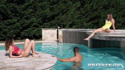 Poolside Threesome with Rimming on freereelz.com