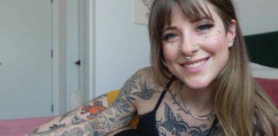 My girlfriend's hot tatted sister begs for a creampie - Awlivv on freereelz.com