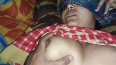 Desi Bhabhi Gives Intense Blowjob and Swallows Cum - Indian Family Taboo - India on freereelz.com